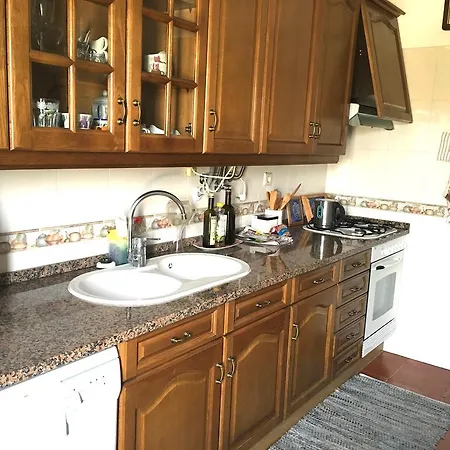 Sesimbra Beach House Apartamento *