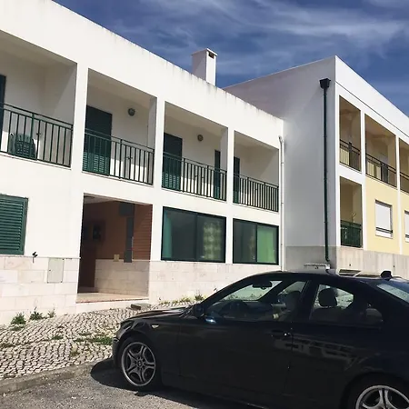 Sesimbra Beach House Apartamento *